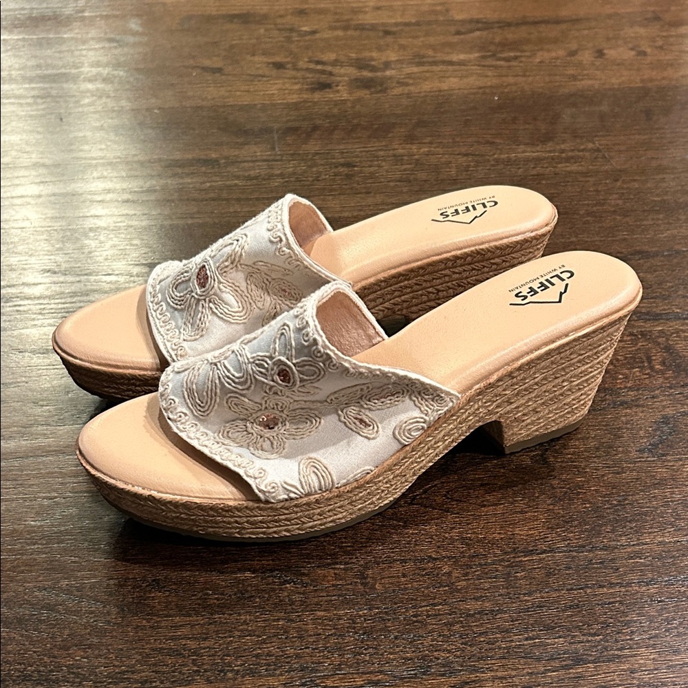 Cliffs Women's Cream Wedge Sandals Size 9